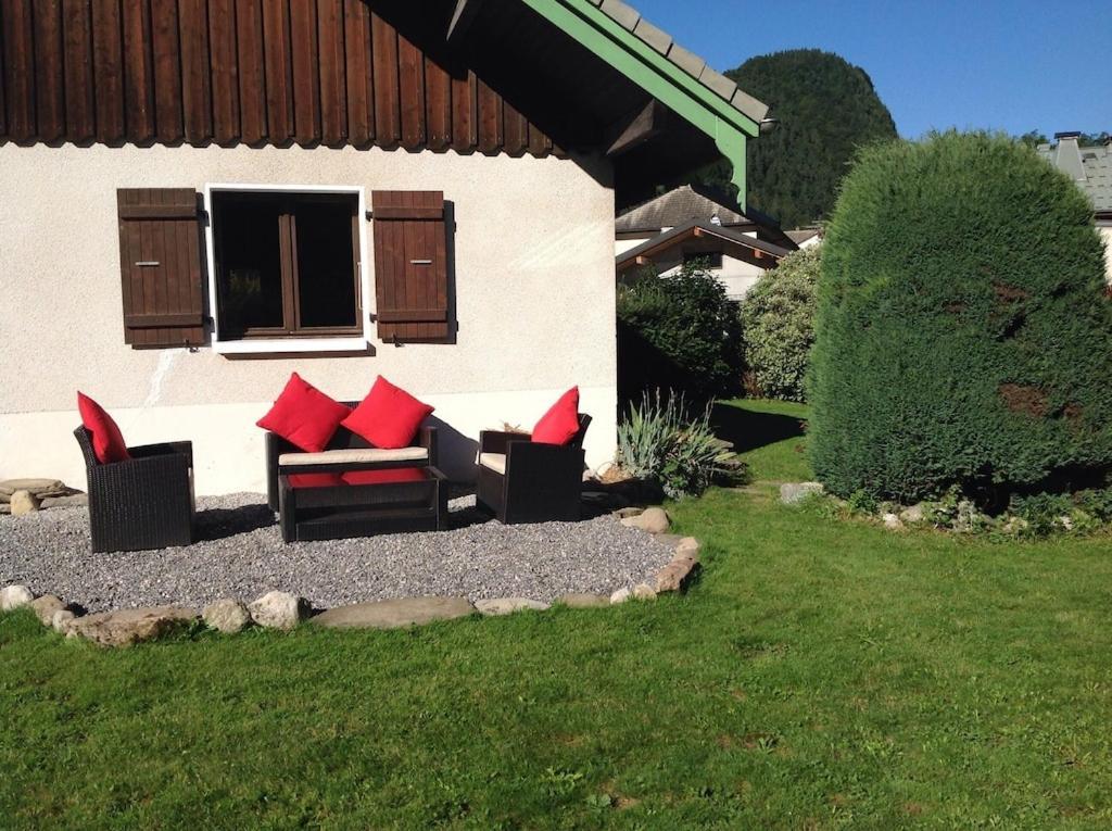 Spacious Ski Chalet In Traditional French Village, Sleeps 8, Four Star With Fibre Broadband Abondance Exterior photo