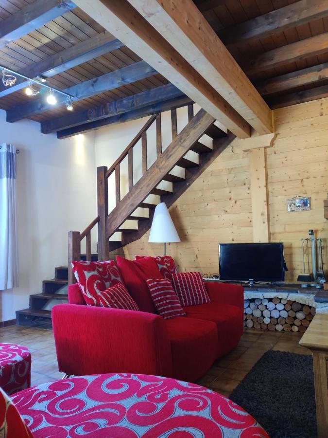 Spacious Ski Chalet In Traditional French Village, Sleeps 8, Four Star With Fibre Broadband Abondance Exterior photo