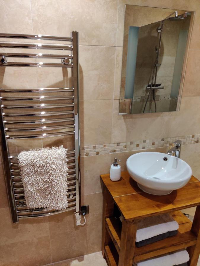 Spacious Ski Chalet In Traditional French Village, Sleeps 8, Four Star With Fibre Broadband Abondance Exterior photo